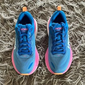 Hoka Bondi 8 / Coastal Sky / All Aboard